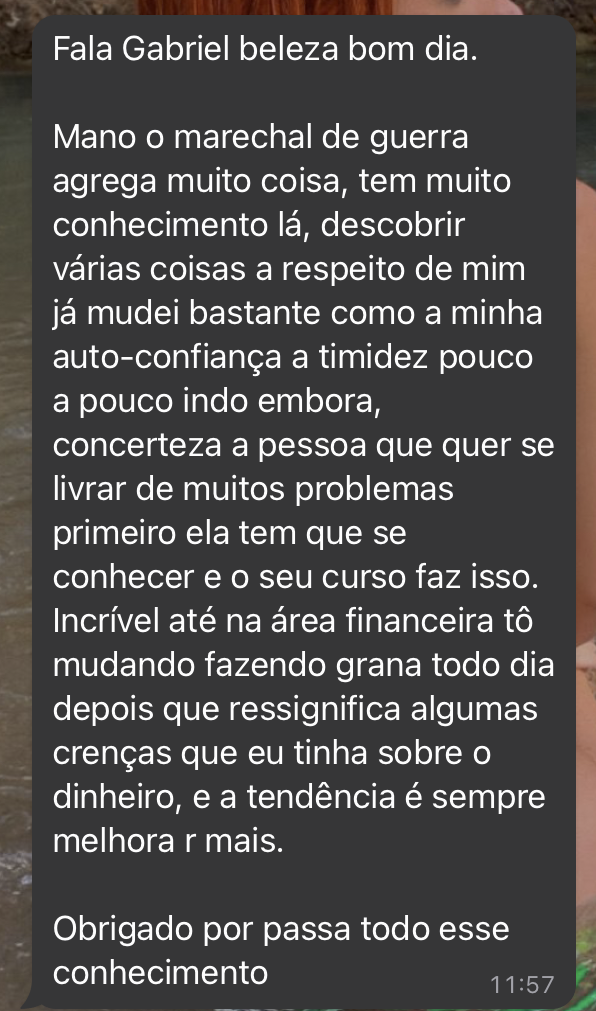 Print de mensagem de aluno relatando aumento de autoconfiança e melhora na vida financeira